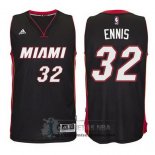 Camiseta Heats DEnnis Negro