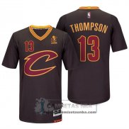 Camiseta Manga Corta Cavaliers Thompson Negro