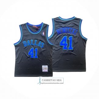 Camiseta Nino Dallas Mavericks Dirk Nowitzki NO 41 Mitchell & Ness 1998-99 Negro