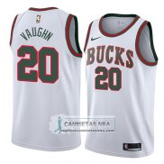 Camiseta Bucks Rashad Vaughn Classic 2018 Blanco