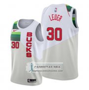 Camiseta Milwaukee Bucks Jon Leuer Earned Blanco