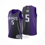 Camiseta Sacramento Kings DeAaron Fox NO 5 Statement 2024-25 Violeta
