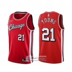 Camiseta Chicago Bulls Thaddeus Young NO 21 Ciudad 2021-22 Rojo
