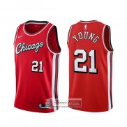 Camiseta Chicago Bulls Thaddeus Young NO 21 Ciudad 2021-22 Rojo