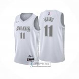Camiseta Dallas Mavericks Kyrie Irving NO 11 Ciudad 2024-25 Blanco
