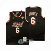 Camiseta Miami Heat LeBron James NO 6 Mitchell & Ness 2010-11 Negro