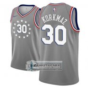 Camiseta 76ers Furkan Korkmaz Ciudad 2018-19 Gris