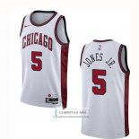 Camiseta Chicago Bulls Derrick Jones JR. NO 5 Ciudad 2022-23 Blanco