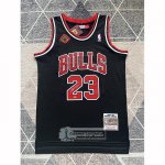 Camiseta Chicago Bulls Michael Jordan NO 23 Mitchell & Ness 1997-98 Negro Firmada