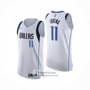 Camiseta Dallas Mavericks Kyrie Irving NO 11 Association 2025-26 Blanco