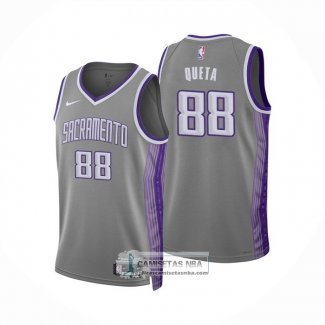 Camiseta Sacramento Kings Neemias Queta NO 88 Ciudad 2022-23 Gris