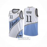 Camiseta Atlanta Hawks Trae Young NO 11 Ciudad 2024-25 Blanco