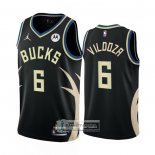 Camiseta Milwaukee Bucks Luca Vildoza NO 6 Statement 2022-23 Negro