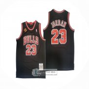 Camiseta Chicago Bulls Michael Jordan NO 23 Reload Mitchell & Ness 1997-98 Negro