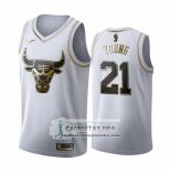 Camiseta Golden Edition Chicago Bulls Thaddeus Young 2019-20 Blanco