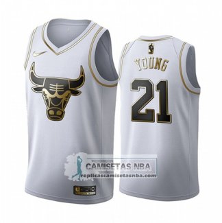 Camiseta Golden Edition Chicago Bulls Thaddeus Young 2019-20 Blanco