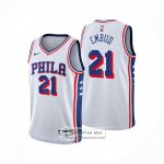 Camiseta Philadelphia 76ers Joel Embiid NO 21 Association 2024-25 Blanco