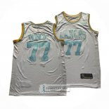 Camiseta Los Angeles Lakers Luka Doncic NO 77 Classic 2024-25 Blanco
