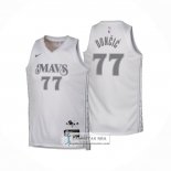 Camiseta Nino Dallas Mavericks Luka Doncic NO 77 Ciudad 2024-25 Blanco